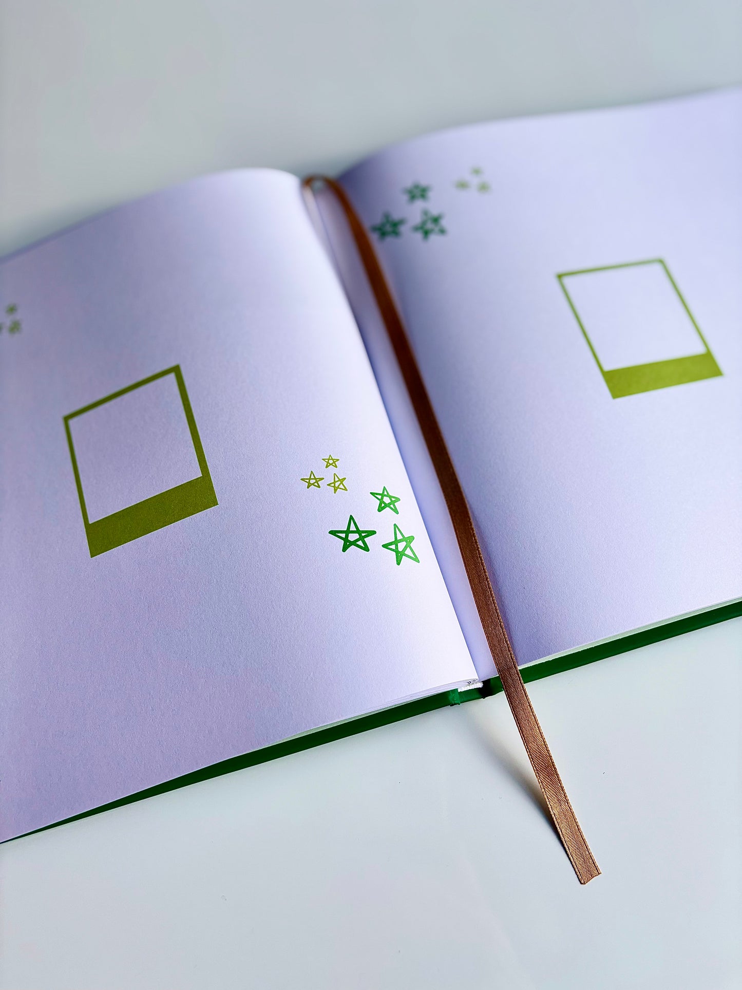 Minis Manifest Magic - Manifestation Journal GREEN